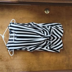 INC black and white striped sleeveless blouse size‎ L